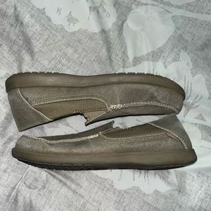 Mens Size 10 CROCS